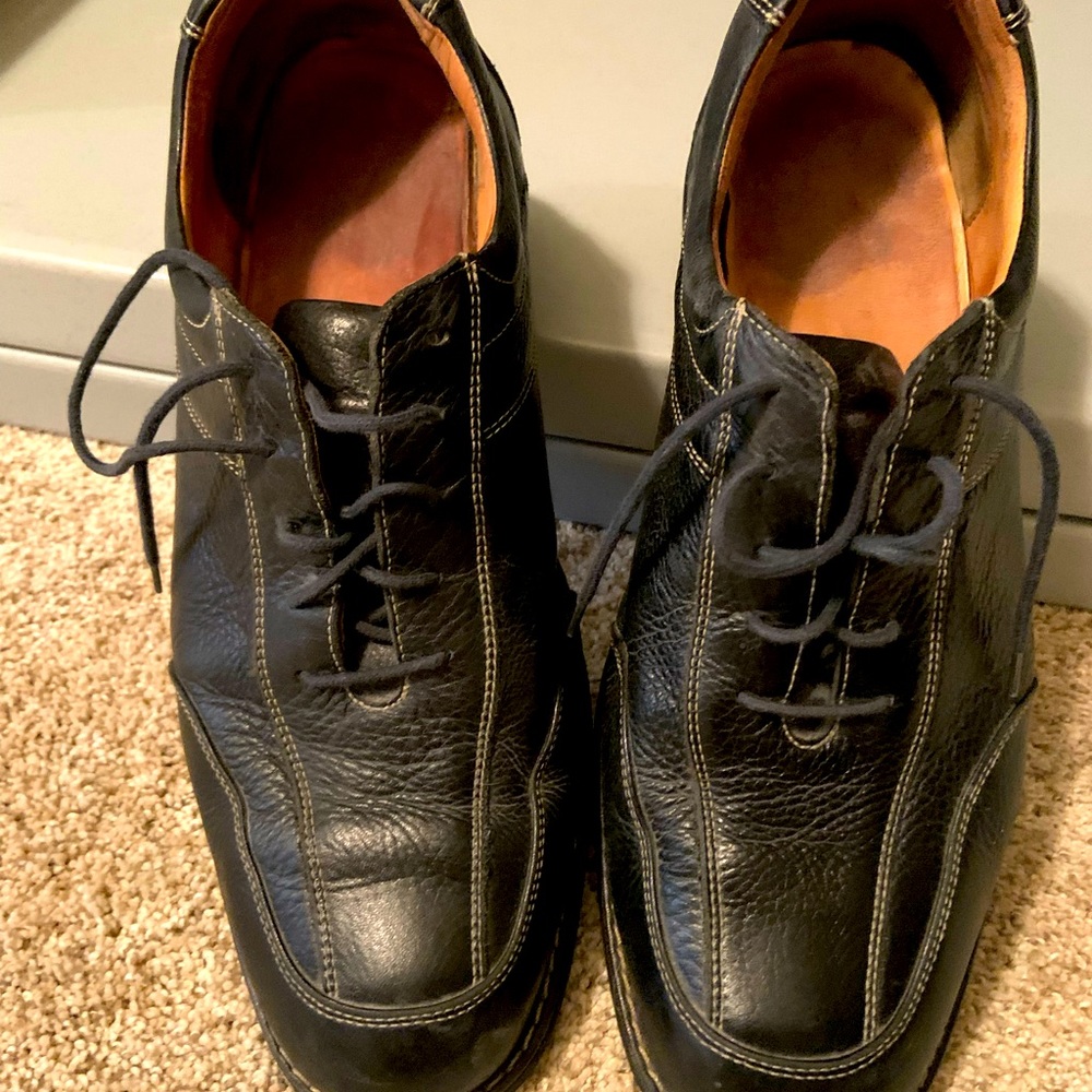 Men’s Johnston and Murphy shies, size 14 medium